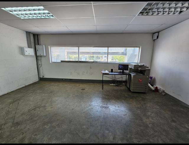 1,800M² FACTORY TO LET IN KYA SANDS